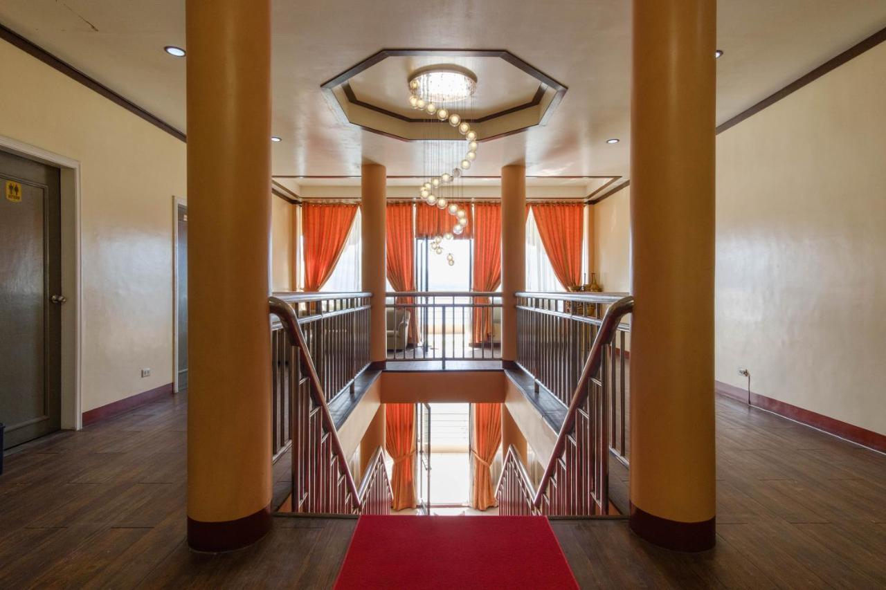 Reddoorz Plus @ Seaborne Hotel Subic Zambales Bagian luar foto