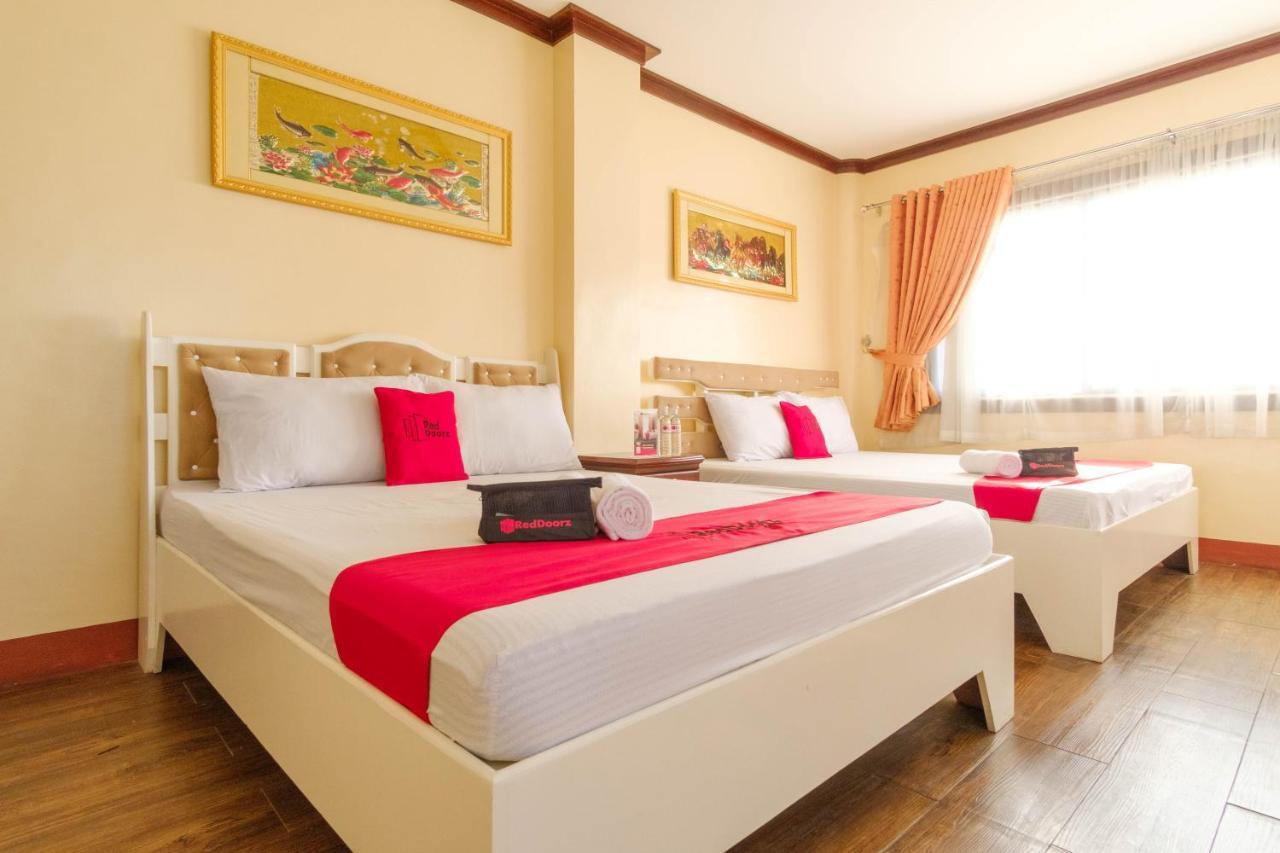 Reddoorz Plus @ Seaborne Hotel Subic Zambales Bagian luar foto