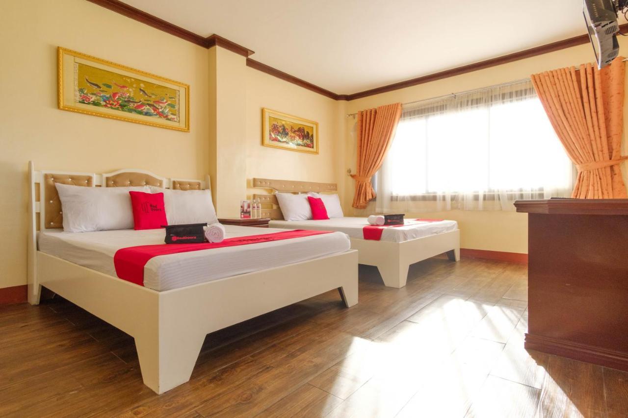 Reddoorz Plus @ Seaborne Hotel Subic Zambales Bagian luar foto