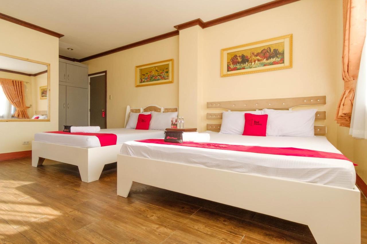 Reddoorz Plus @ Seaborne Hotel Subic Zambales Bagian luar foto